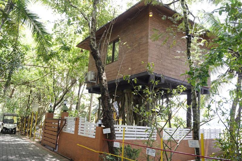 Mango Meadows Hotel Kottayam Exterior foto