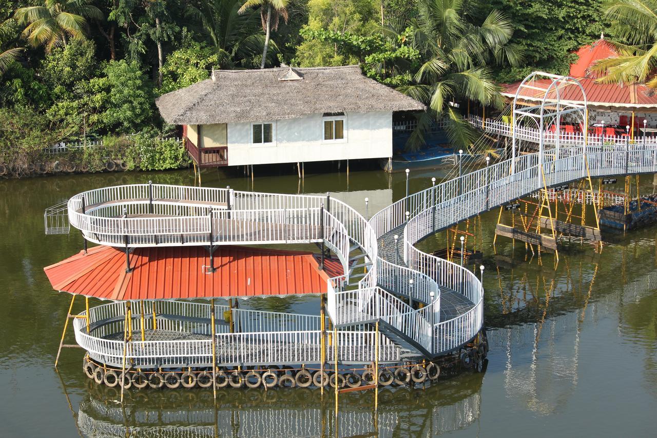 Mango Meadows Hotel Kottayam Exterior foto